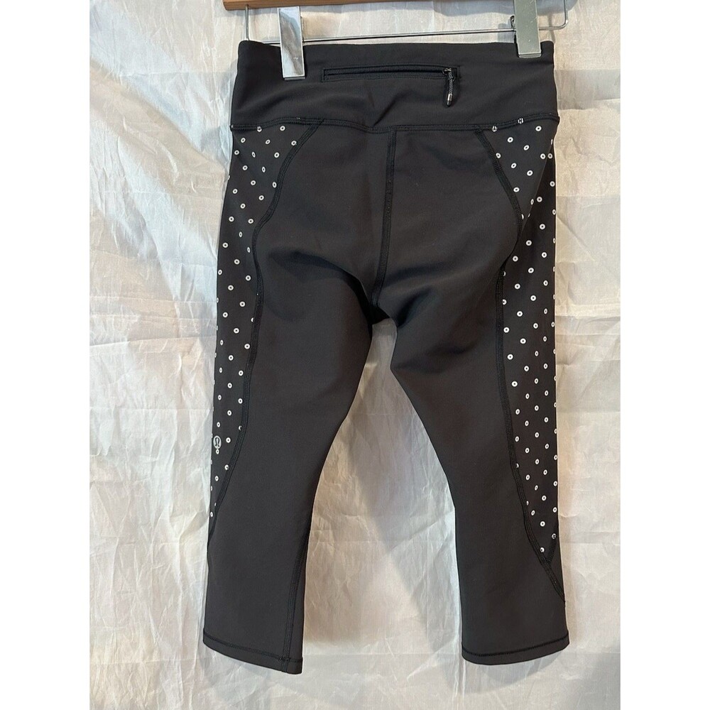Lululemon Tight Stuff Crop Leggings Reflective Sequin Dot Capri Womens 2